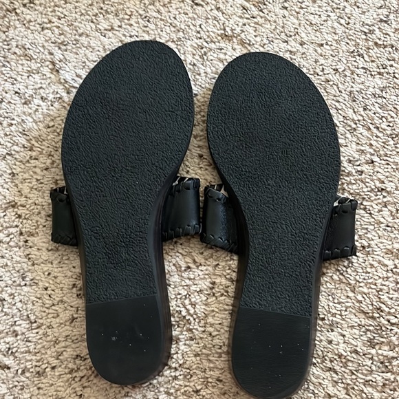 Jack Roger Demi wedge, black Size 8. RIGHT Sandal is BROKEN!! Worn once. - Picture 4 of 4